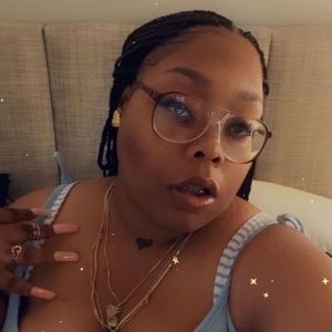 Meet your Posher, Lenyssa